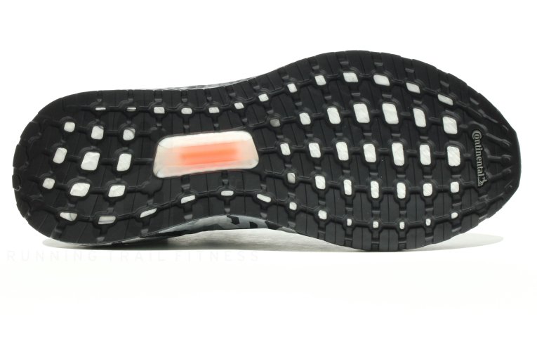 adidas UltraBOOST 20