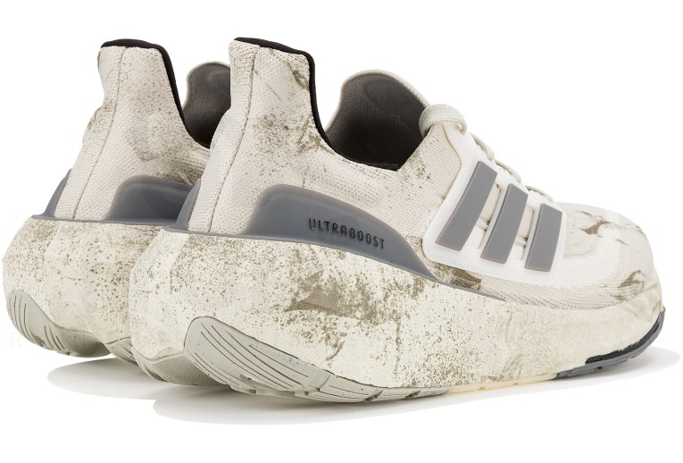 adidas UltraBOOST Light M