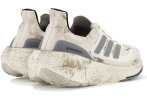 adidas UltraBOOST Light M
