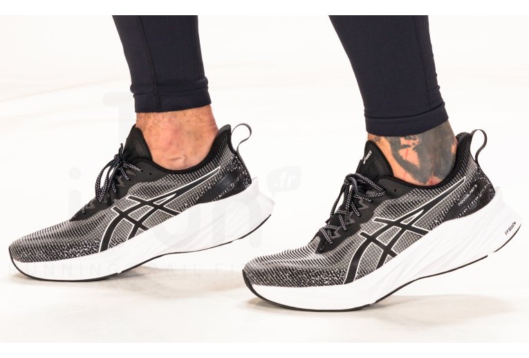 Asics Novablast 3 L.E Herren