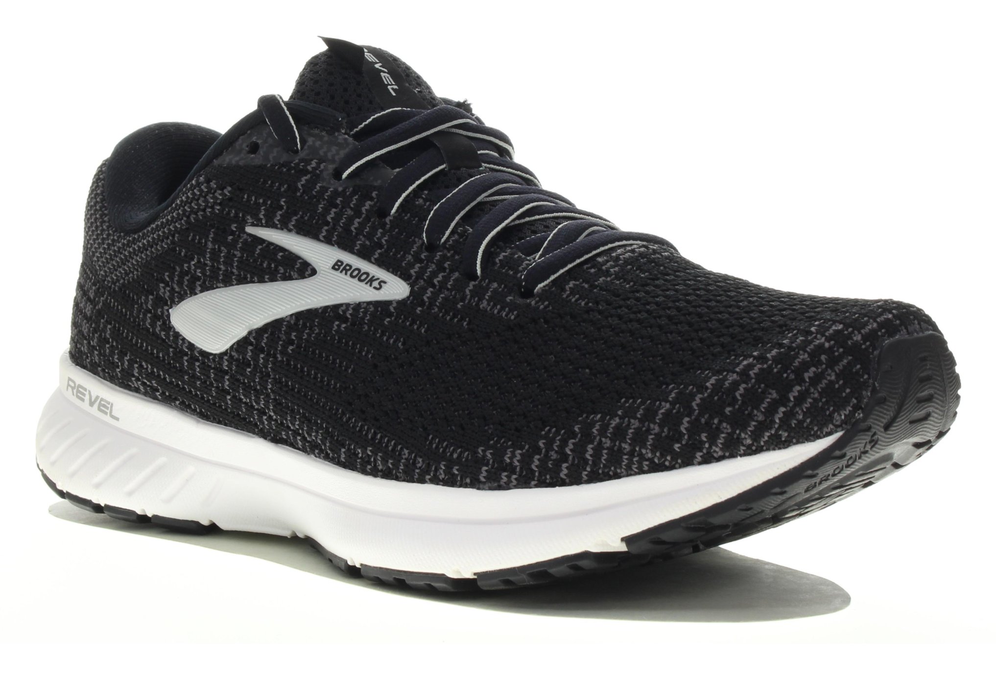 brooks flyknit