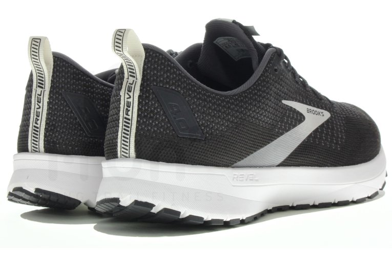 Brooks Revel 4