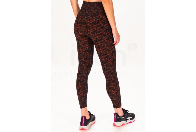 Champion Seamless Crop