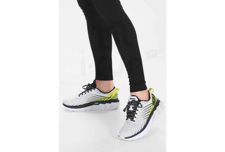 Hoka One One Arahi 4