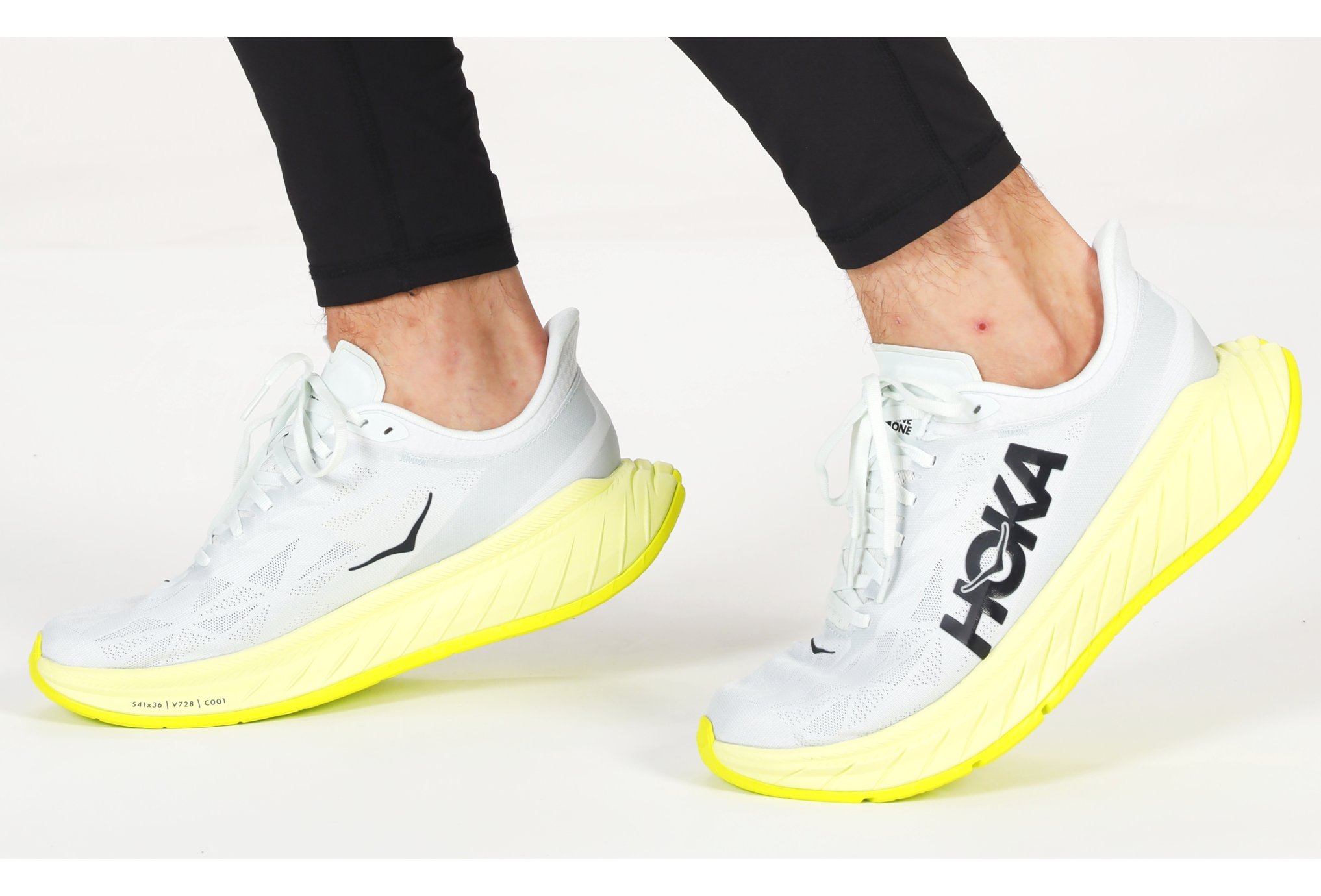hoka one one carbon x vs x2