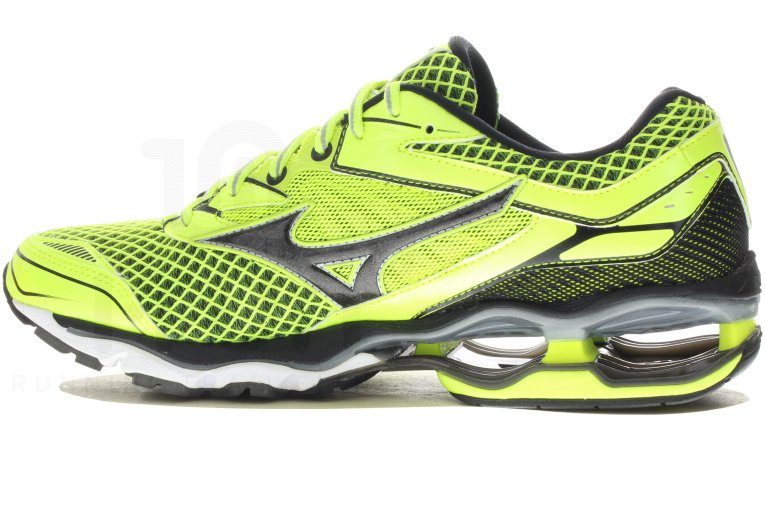 Mizuno Wave Creation 18