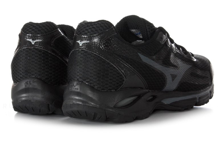 Mizuno Wave Resolute 2