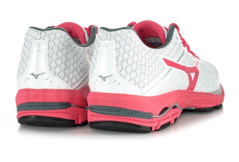 Mizuno Wave Ultima 6