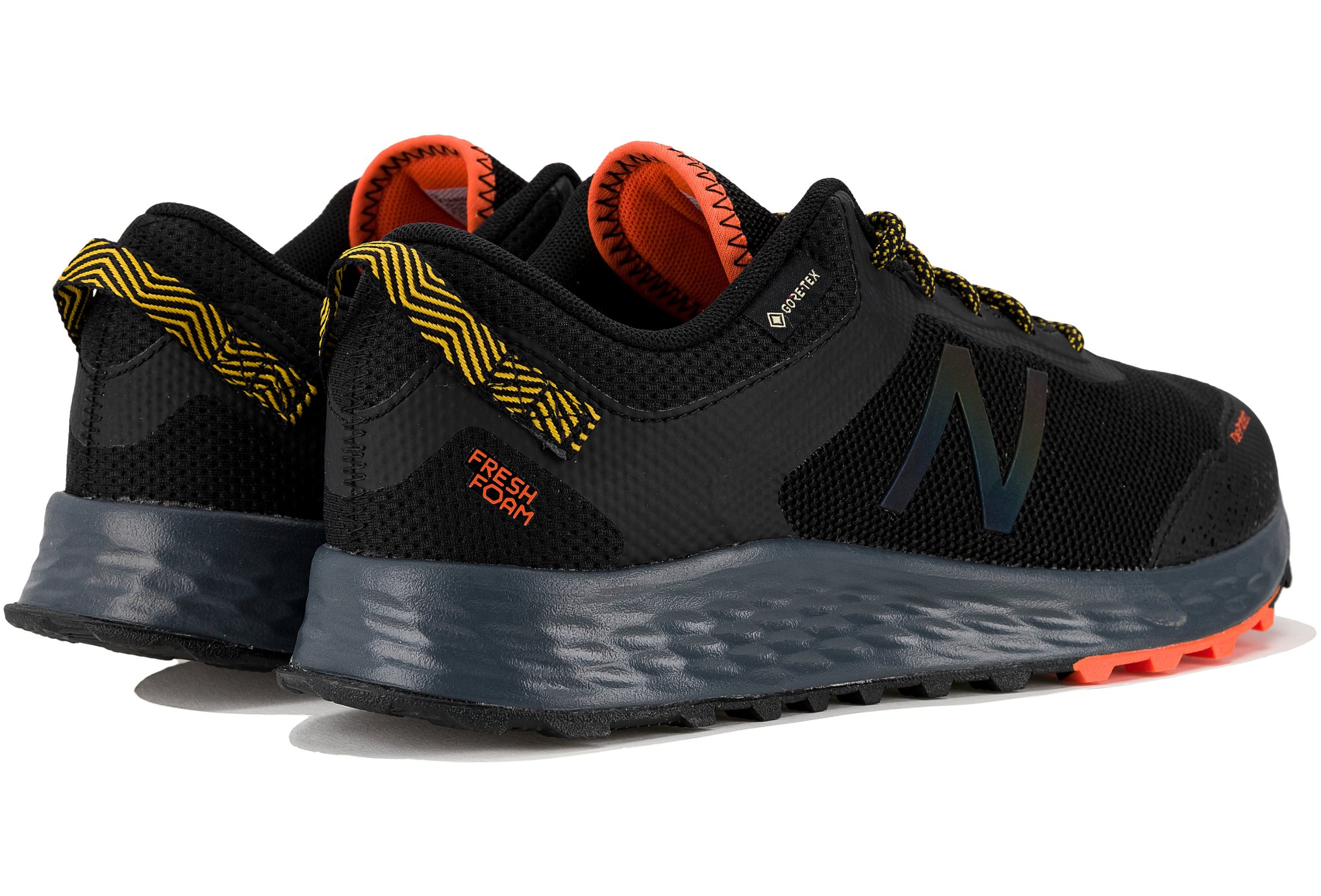 New Balance Fresh Foam Arishi Trail GoreTex en promoción Hombre