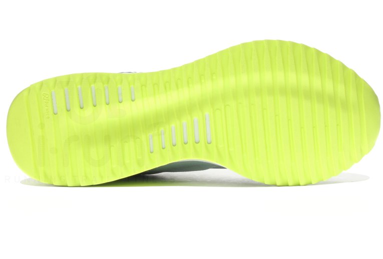 New Balance FuelCell Echolucent