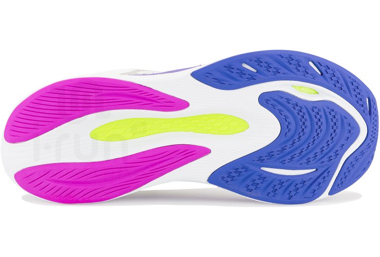 New Balance FuelCell Propel V4