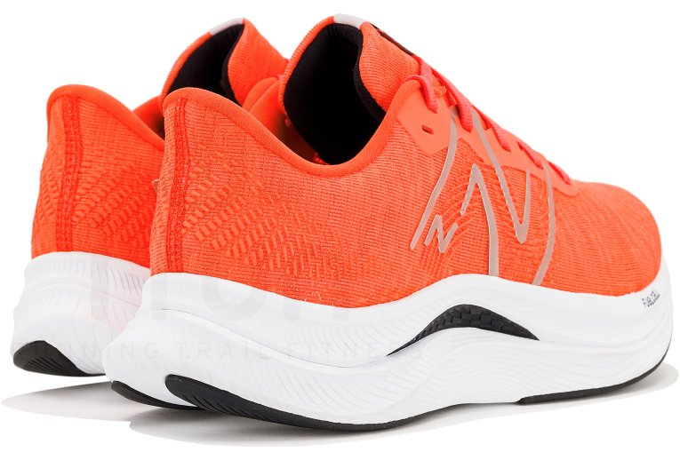New Balance FuelCell Propel V4
