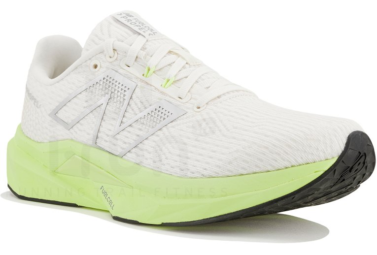 New Balance FuelCell Propel V5