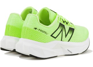 New Balance FuelCell Propel V5