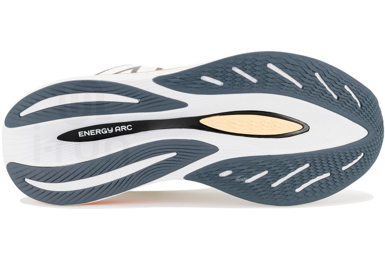 New Balance FuelCell SuperComp Trainer v2 M