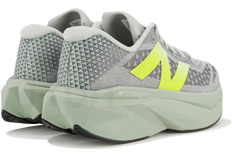 New Balance FuelCell SuperComp Trainer V3