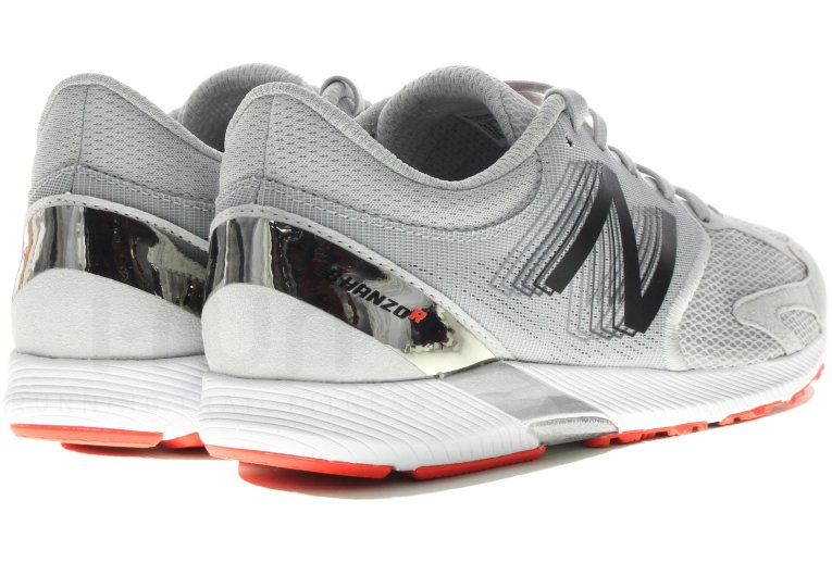 New Balance Hanzo R V3