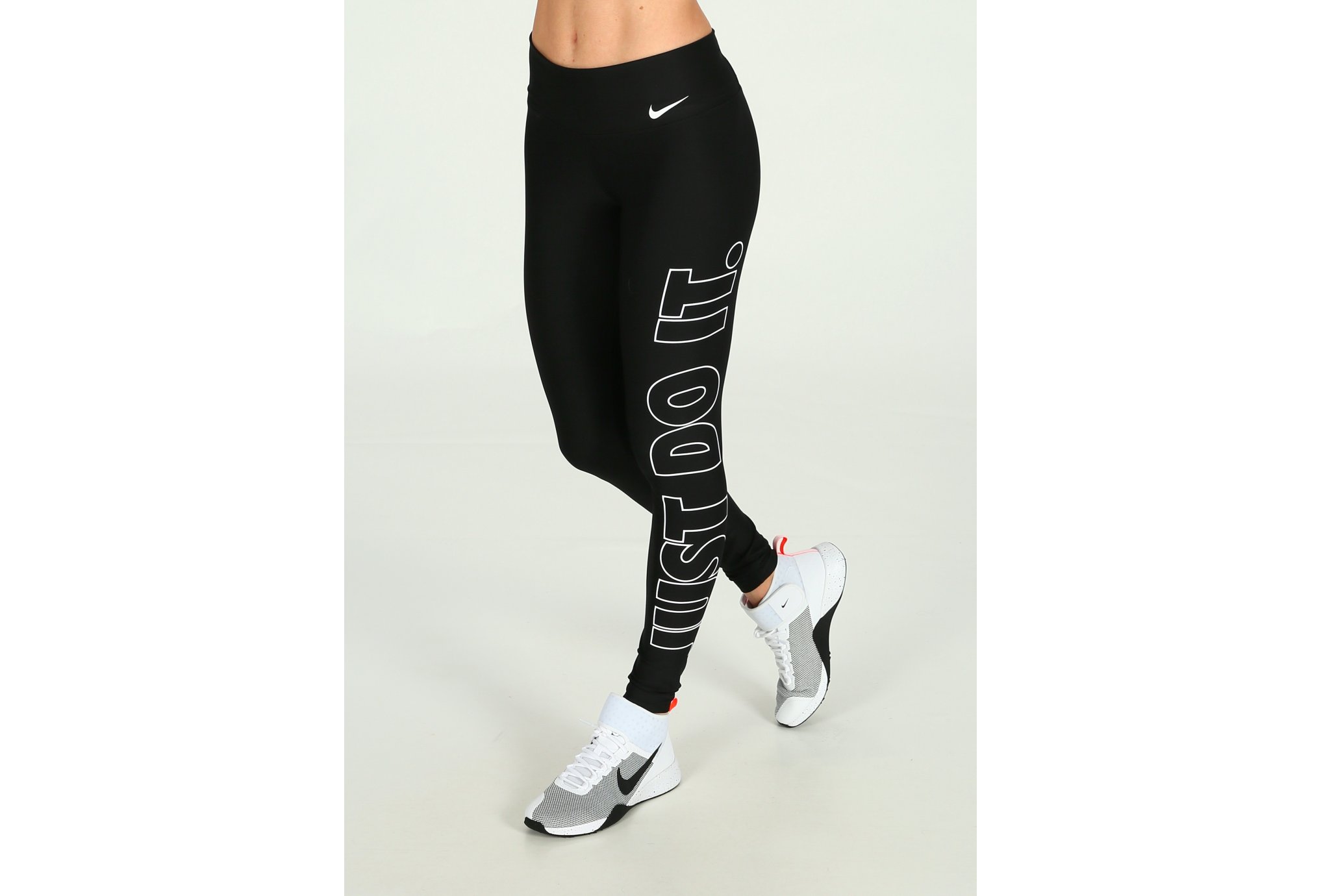 nike zoom strong 2