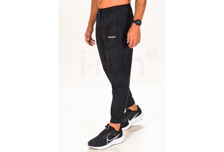 Nike Challenger Track Club M