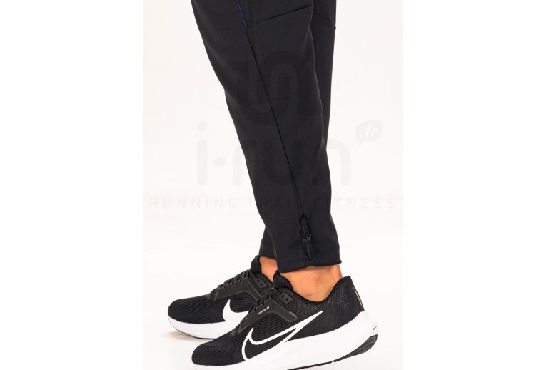 Nike Challenger Track Club M