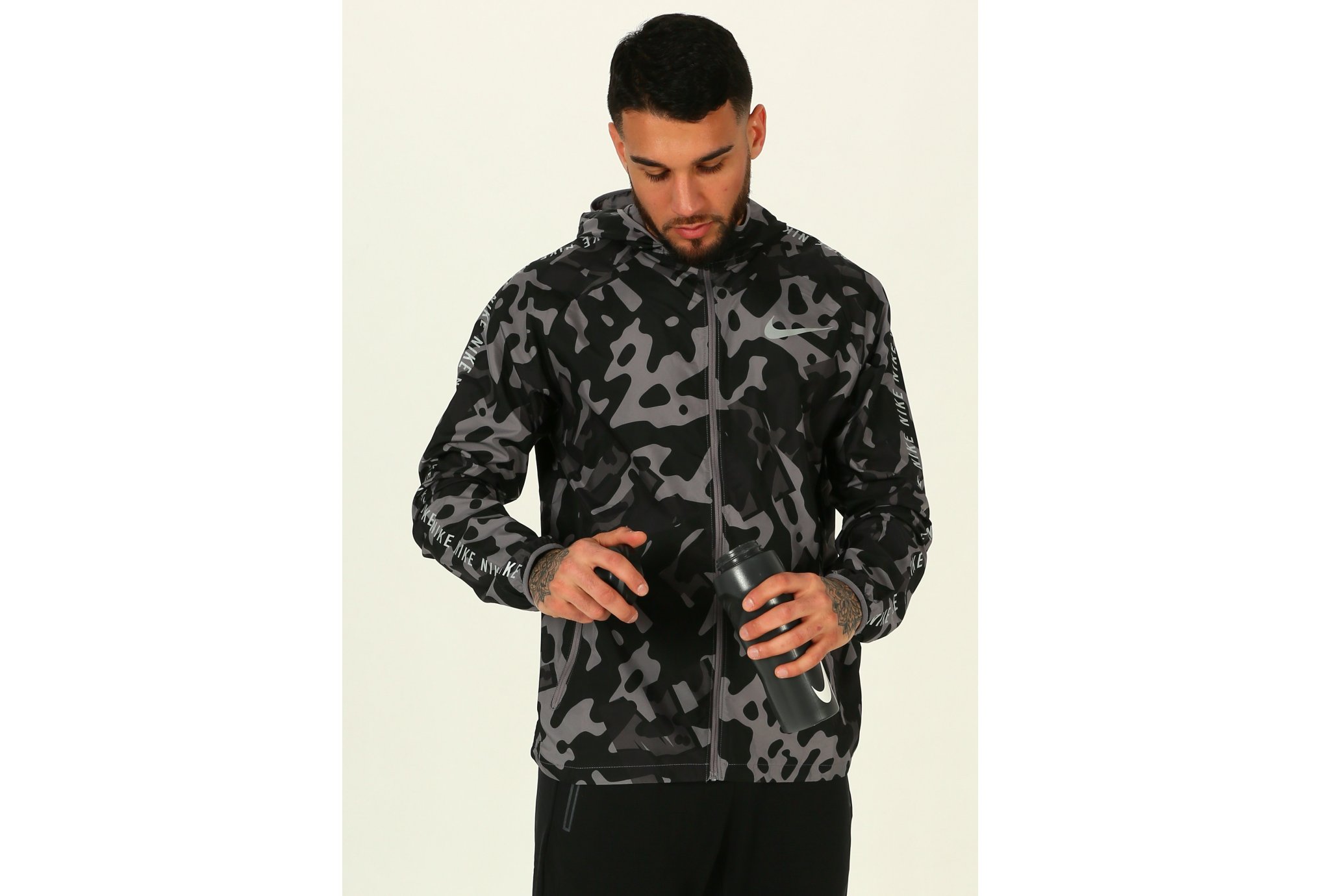 Nike Essential M vêtement running homme
