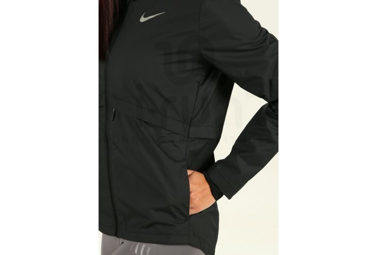 Nike Chaqueta Essential