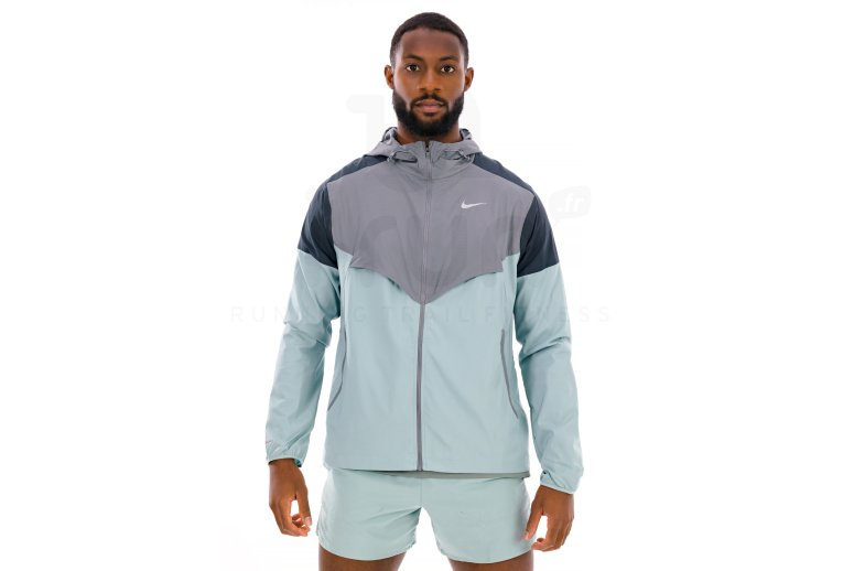 Nike Impossibly Light Windrunner