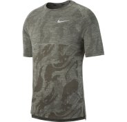 Nike Medalist M