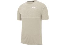 Nike Medalist M