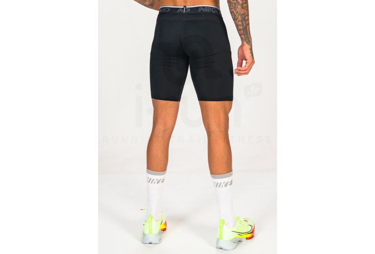 Nike malla corta Pro