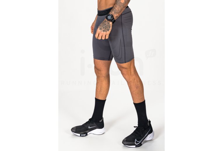 Nike malla corta Pro