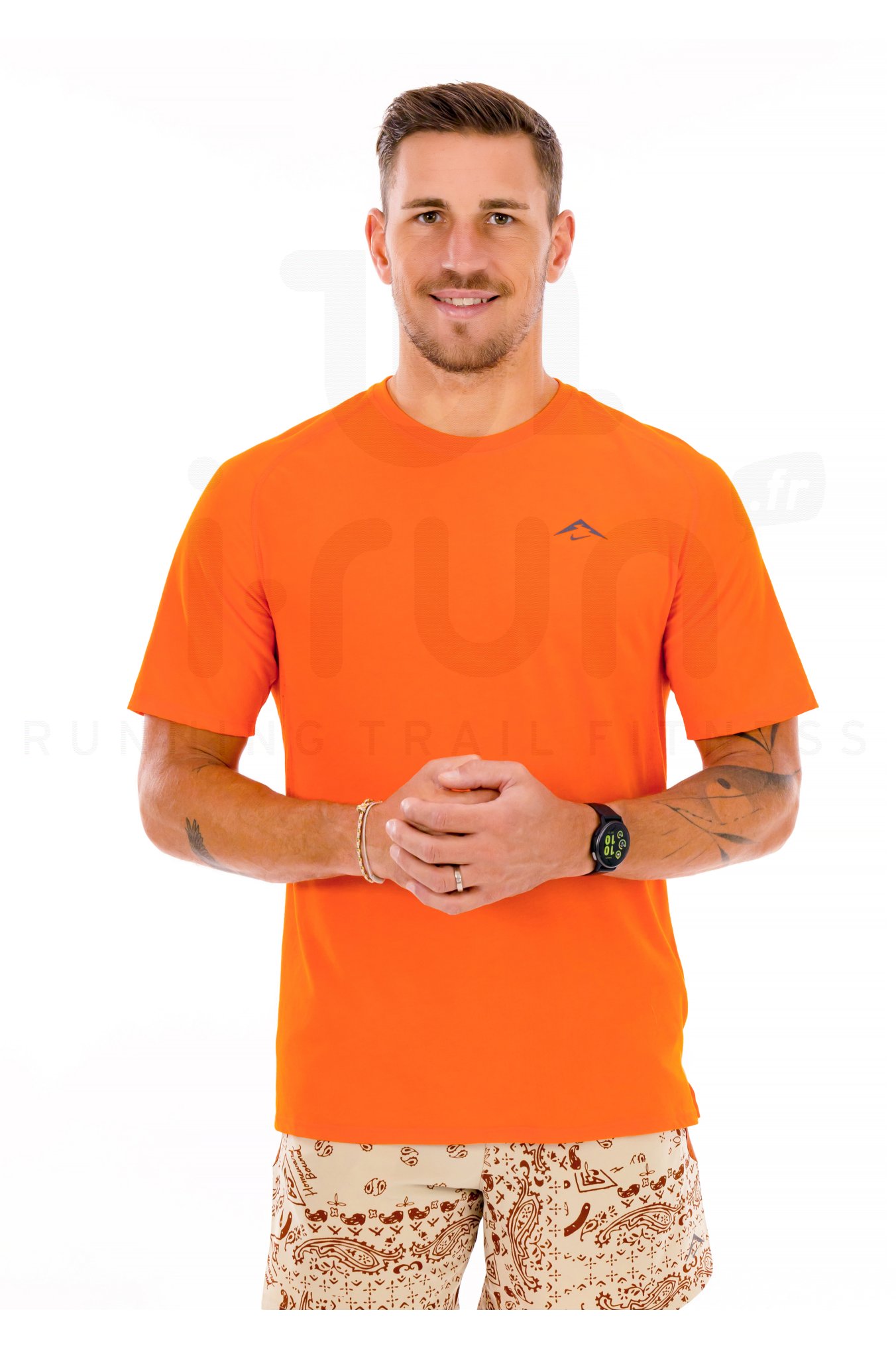 Nike Solar Chase
