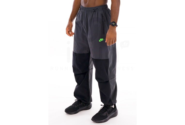 Nike Tech