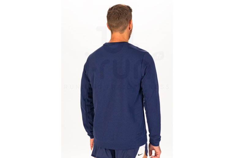 Nike Track Club M