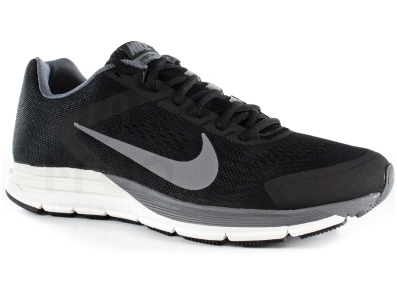 Nike structure hot sale 17 mens