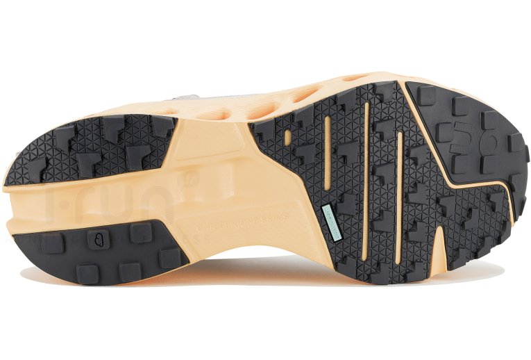 On-Running Cloudsurfer Trail M