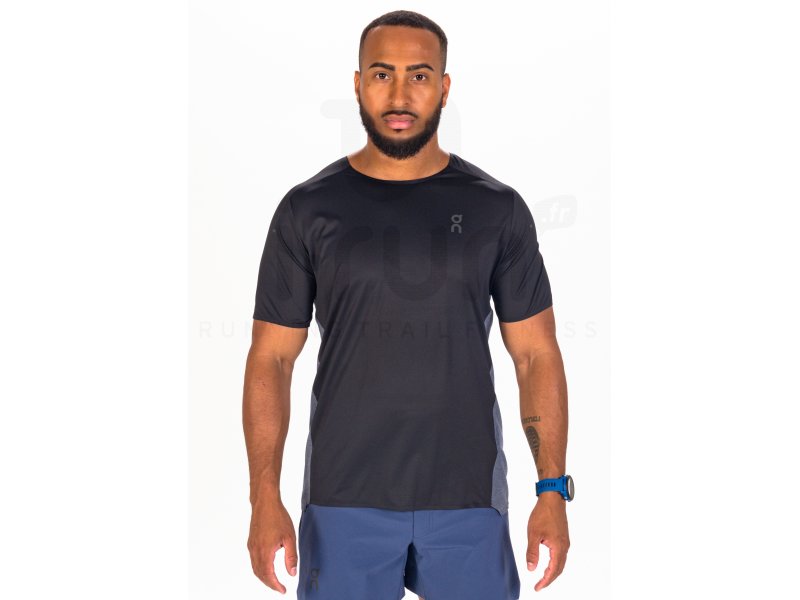 Vêtements et accessoires indispensables pour pratiquer le running - T-shirt  Paris