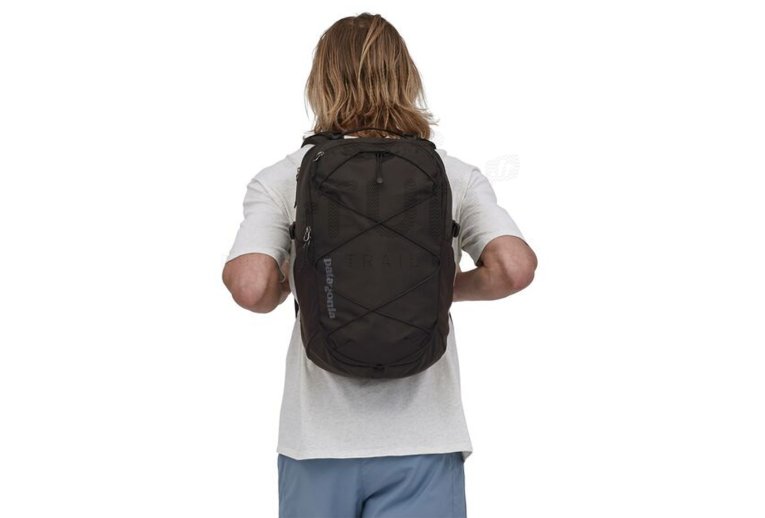 Patagonia Refugio 30L