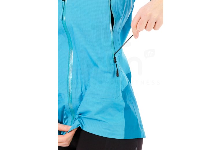 The North Face Signal 2.5L DryVent