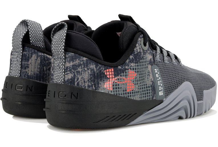 Under Armour TriBase Reign 6 M
