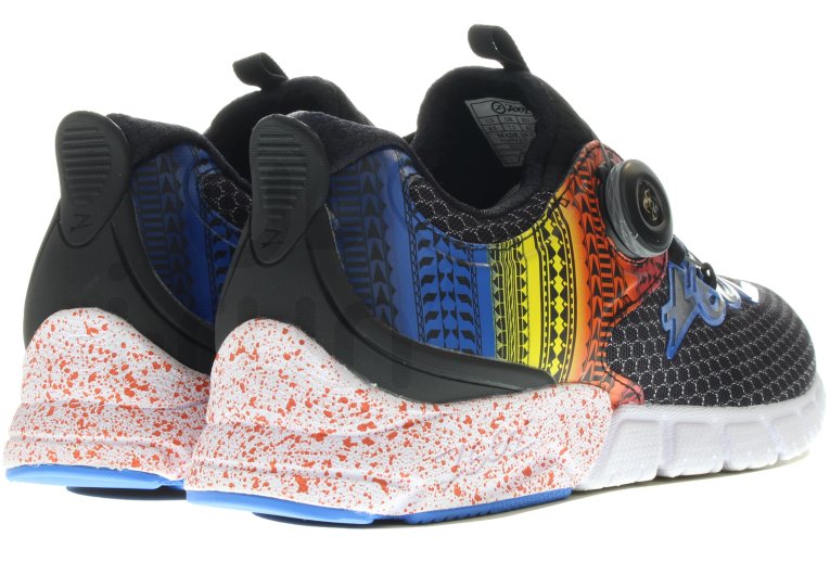 Zoot Ali'i flying Hawaiian